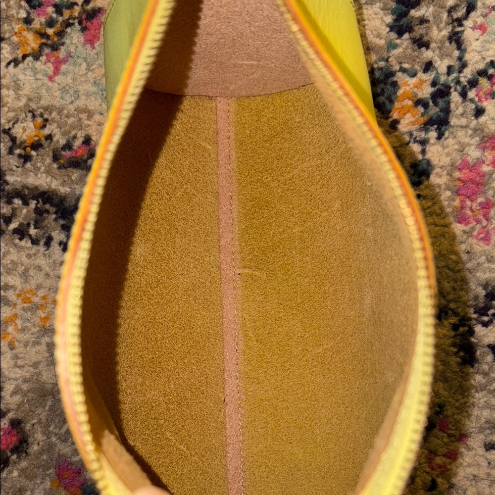 Minor History Hug Shoulder Bag in Lemon - Picture 8 of 8